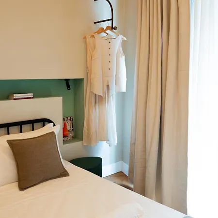 Zen Trevi Luxury Πανσιόν 4*