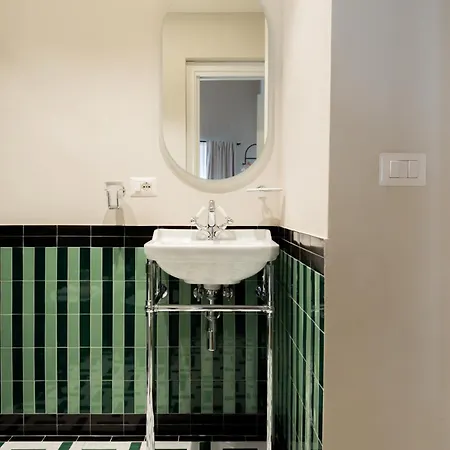 Zen Trevi Luxury Πανσιόν